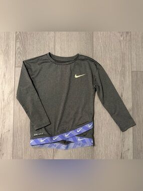 Nike Gray Long Sleeve Dri-FIT Top with Purple Trim. Girls size 3T
